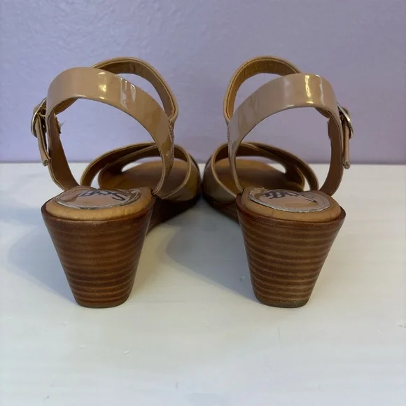Sofft Women's Tan Wedge Sandals - Picture 5 of 7